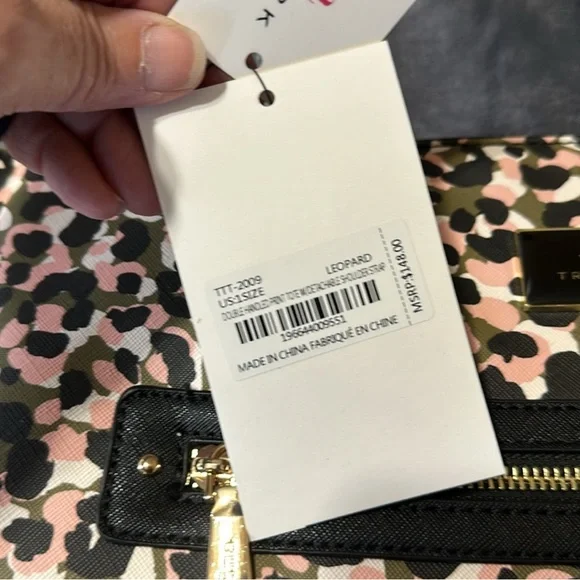 NWT Trina Turk Leopard Tote bag purse pocket book MSRP $148 - Picture 4 of 4